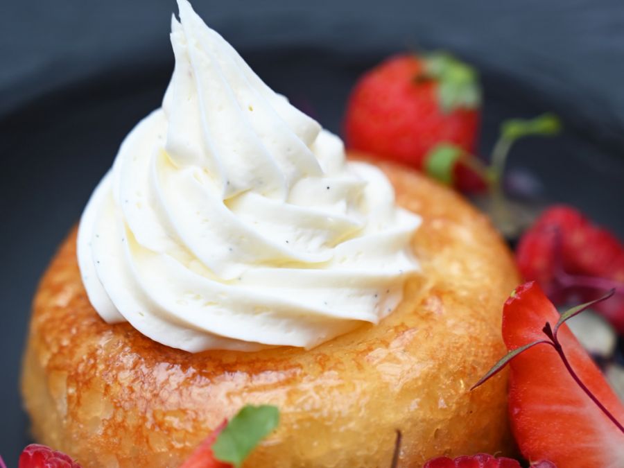 [L’élégance en Bourgogne. Le confort et les saveurs. La tranquillité et le repos à deux pas de la Saône] 